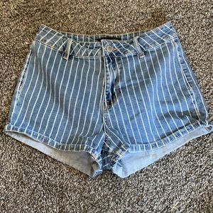 KENDALL & KYLIE SHORTS